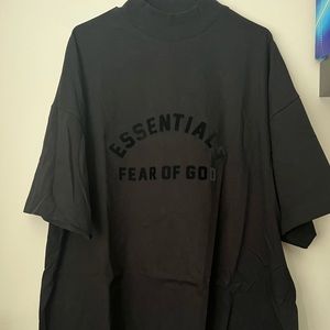 (New With Tags) Fear Of God Essentials Jet Black T-shirt